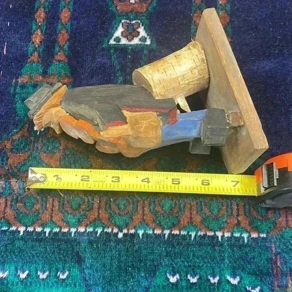 Hand carved vintage, violin player. So cool! - Picture 8 of 10